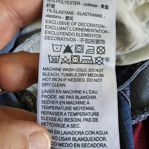 Levi's Signature high rise denim mini skirt - Picture 11 of 12